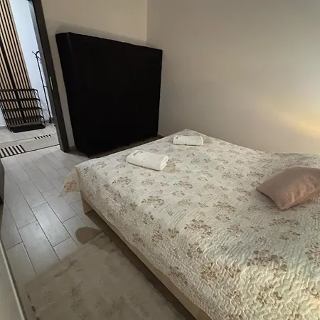 Apartament - Kłodzka 41 *